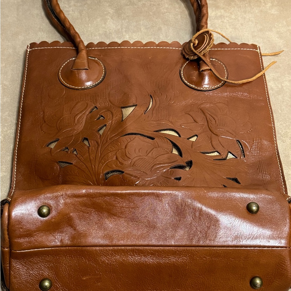 ✨ Patricia Nash Cavo Leather Tote ✨ - Picture 5 of 6